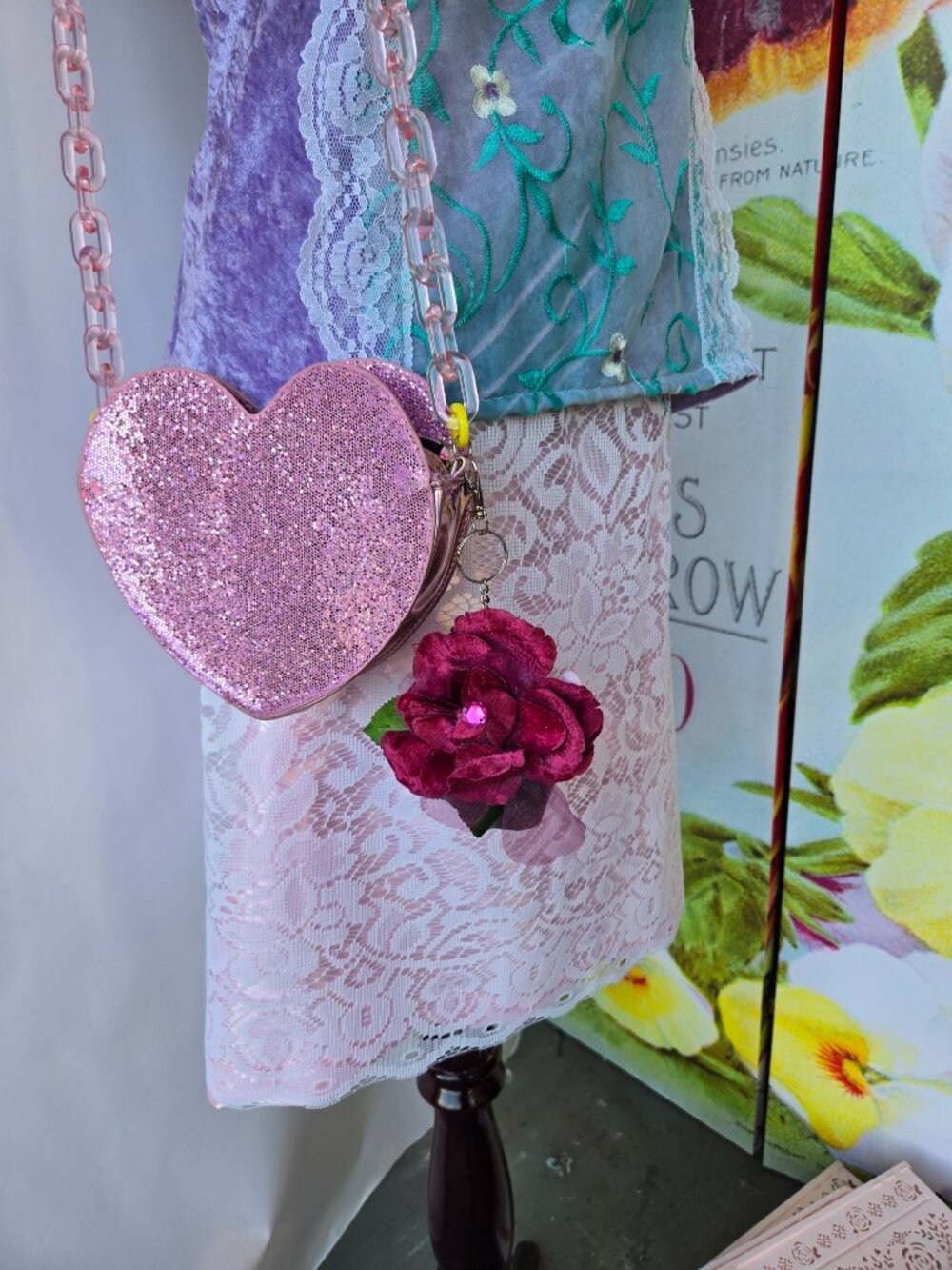 Pink Glitter Shoulder Bag Velvet Millinery Keychain Y2k-Style Coquette-inspo - Picture 3 of 16